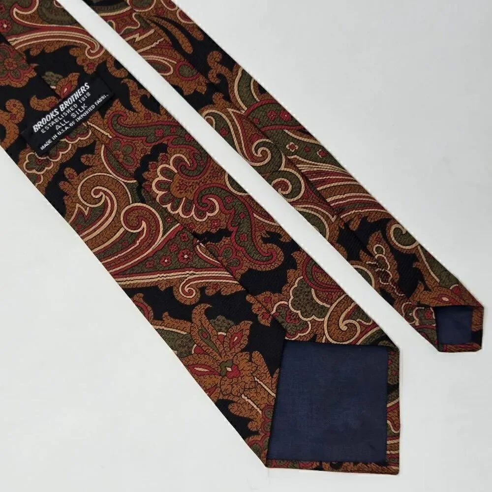 BROOKS BROTHERS VINTAGE SILK TIE BROWN BLACK GREEN PAISLEY 3.5